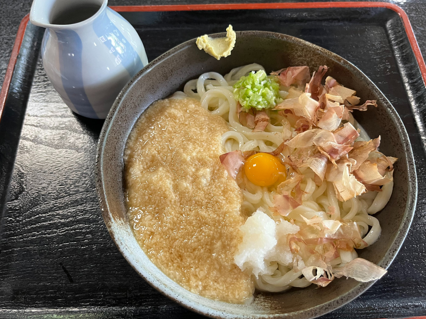 つめたい山かけうどん
