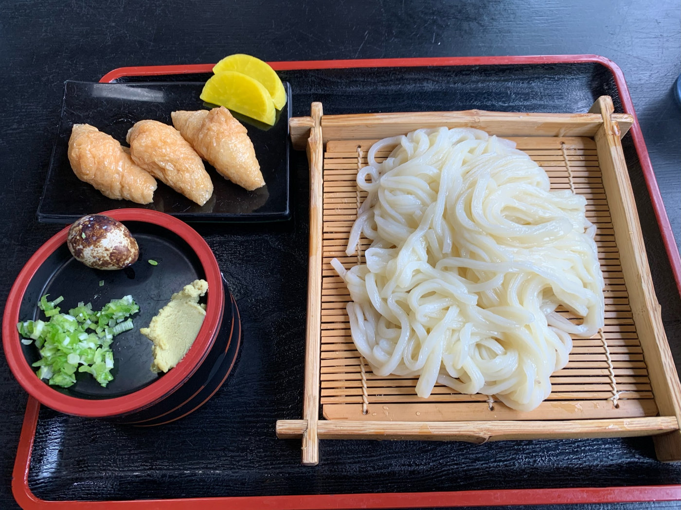 ざるうどんといなり