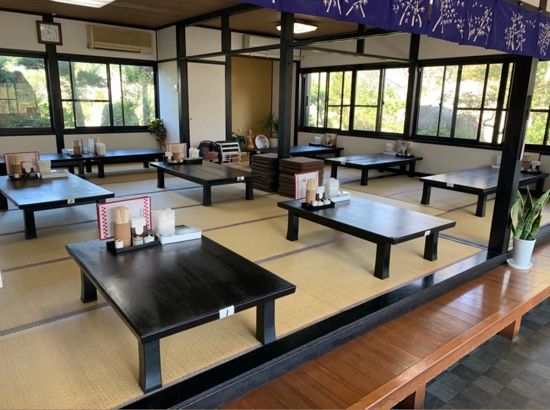 座敷（9席）